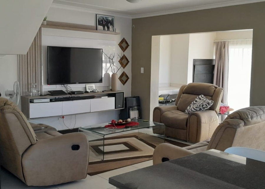 3 Bedroom Property for Sale in Buh Rein Estate Western Cape